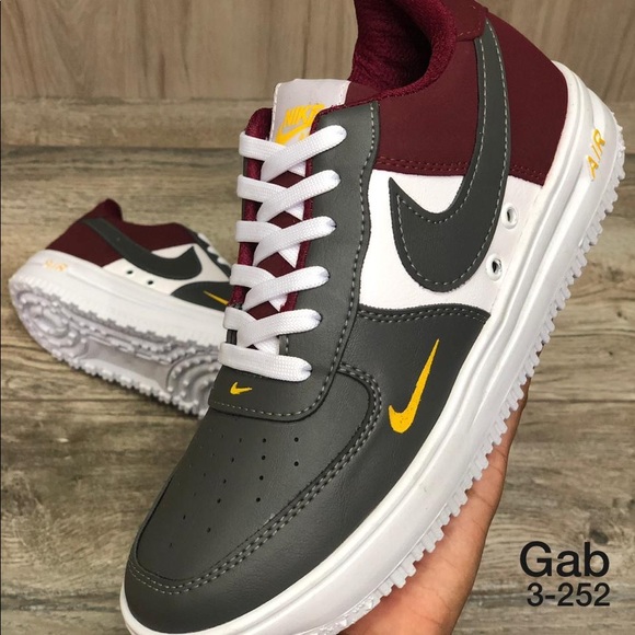 Sneakers - Picture 1 of 1